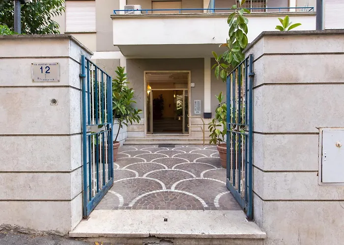 Luxury House Vaticano 3*