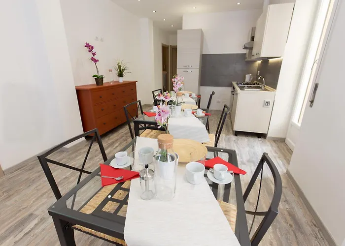Luxury House Vaticano Affittacamere 3*