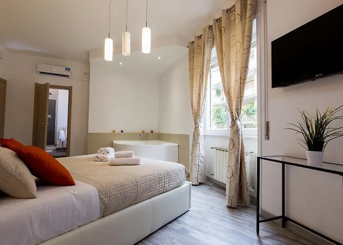 Luxury House Vaticano 3*