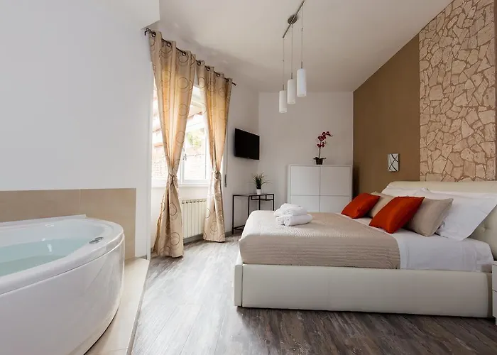Luxury House Vaticano Affittacamere 3*